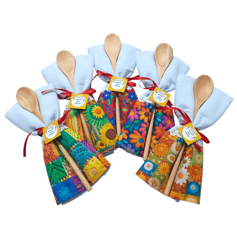 Lembrancinha Arraiá Festa Junina Colher de Madeira e Pano