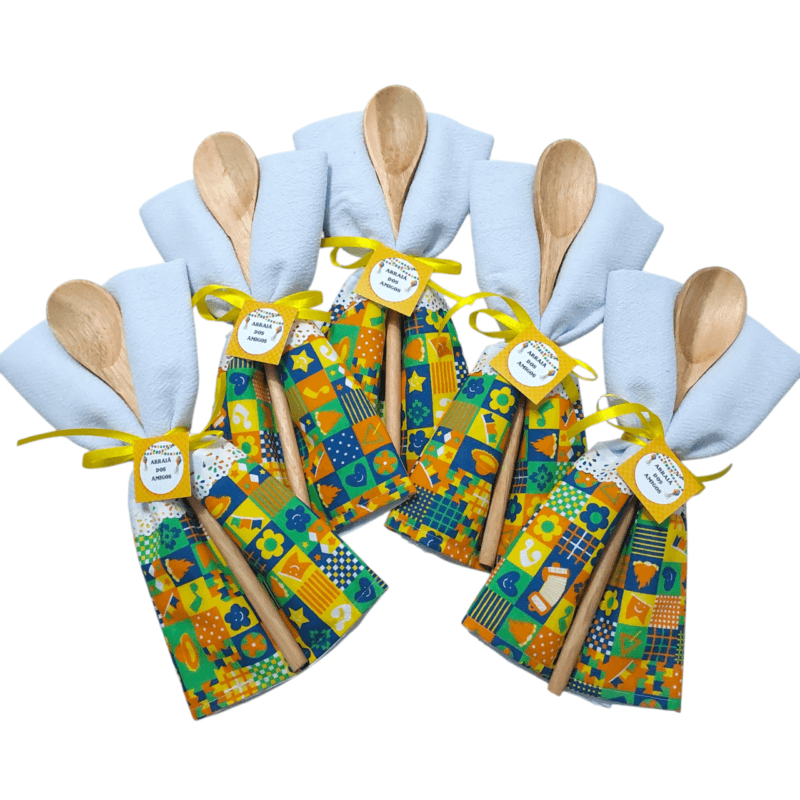 Lembrancinha Charraiá Festa Junina Colher de Madeira e Pano