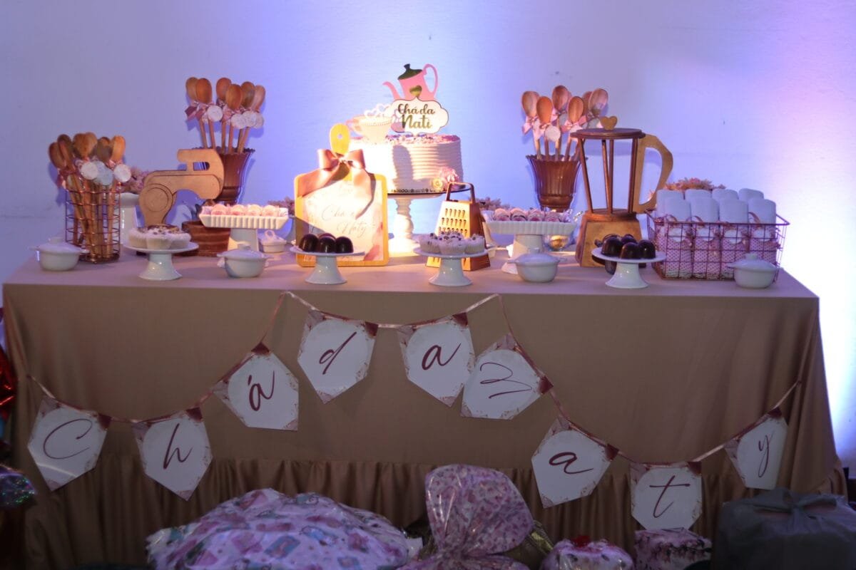 Varal decorativo para Decoração de Chá de Panela