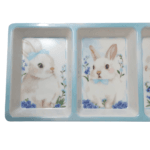 petisqueira de pascoa formato de coelho azul claro 3 divisorias