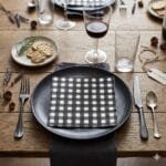 Kit de guardanapos xadrez preto e branco tamanho 33x33 cm para churrascos, chá bar e confraternizações.