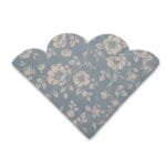 Guardanapo decorativo floral em tons suaves perfeito para chá da tarde, casamentos e eventos especiais.