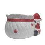 Doceira decorativa de Natal em cerâmica com Papai Noel abraçando o vaso, ideal para servir doces e decorar mesas natalinas.