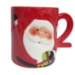 Caneca temática da Coleção Natal 2026, produzida em cerâmica com acabamento em relevo e excelente riqueza de detalhes para decoração natalina.