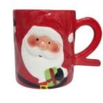 Caneca temática da Coleção Natal 2026, produzida em cerâmica com acabamento em relevo e excelente riqueza de detalhes para decoração natalina.