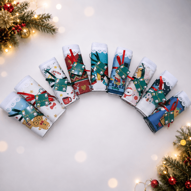 Pano de prato natalino em algodão, com estampa especial da Coleção Natal 2026, ideal para presentear convidados, amigos e familiares.